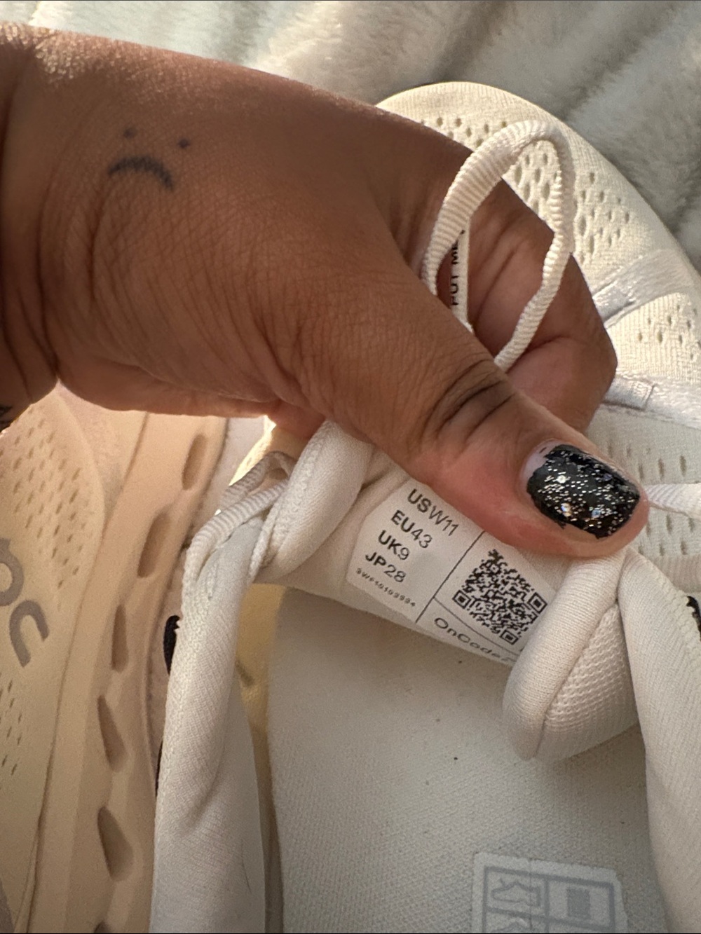 On Running Women's Size W11 Sneakers - Picture 6 of 10